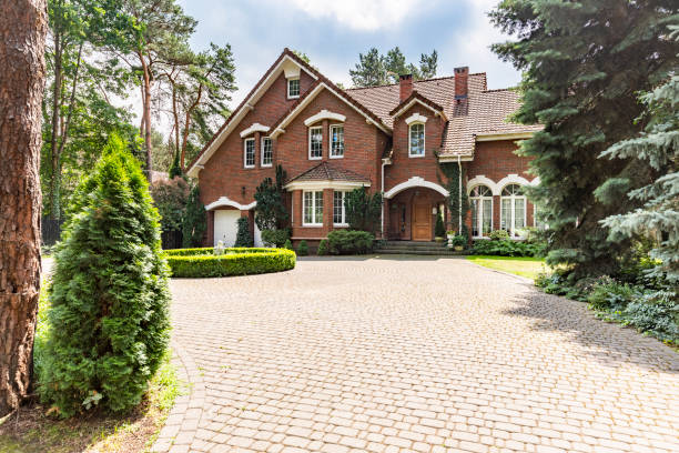 Best Driveway Paving Contractor  in Mcdonald, OH